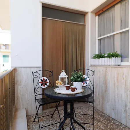 Apartment Seaside ❉ Oasi, Giardino E Piscina❉